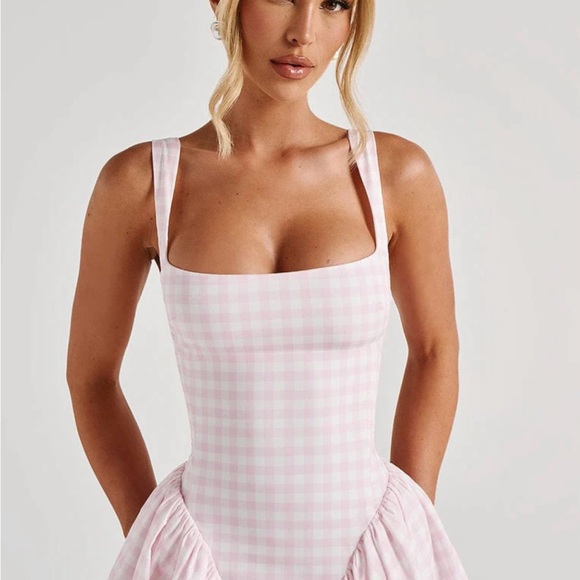 Elegant Pink Checkered Midi Dress - Picture 5 of 6